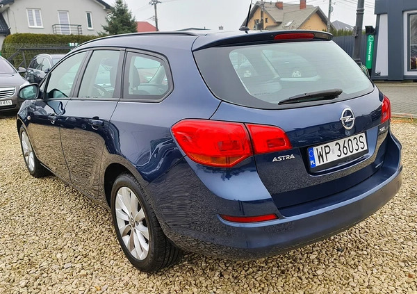 Opel Astra cena 19900 przebieg: 212000, rok produkcji 2011 z Płock małe 497
